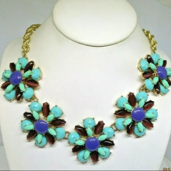 Banana Republic Statement Necklace Gold Tone - Picture 1 of 5